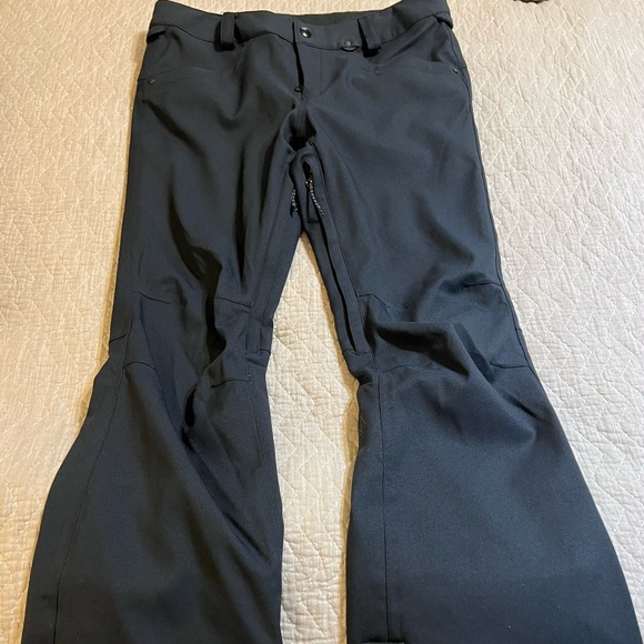 Volcom Black Flared Ski/Snowboard Pants - Picture 1 of 15